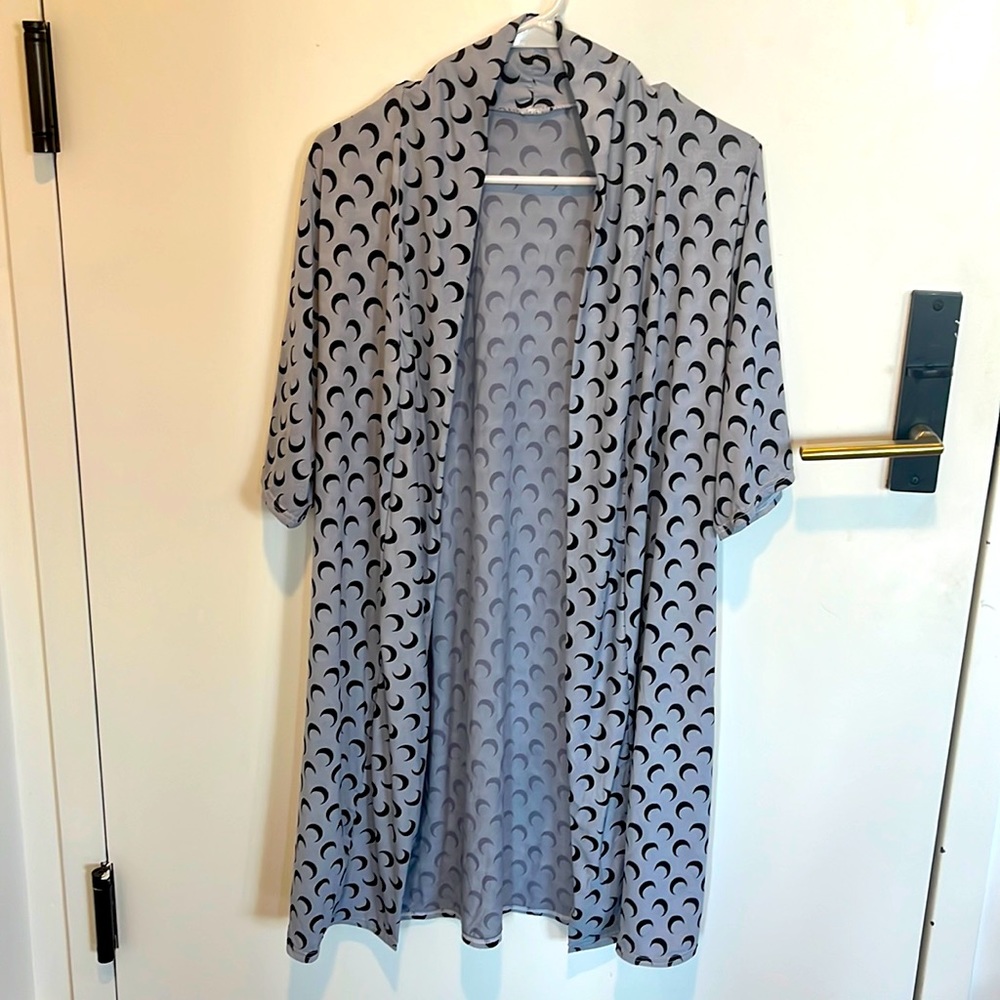 Shimmery grey crescent moon kimono